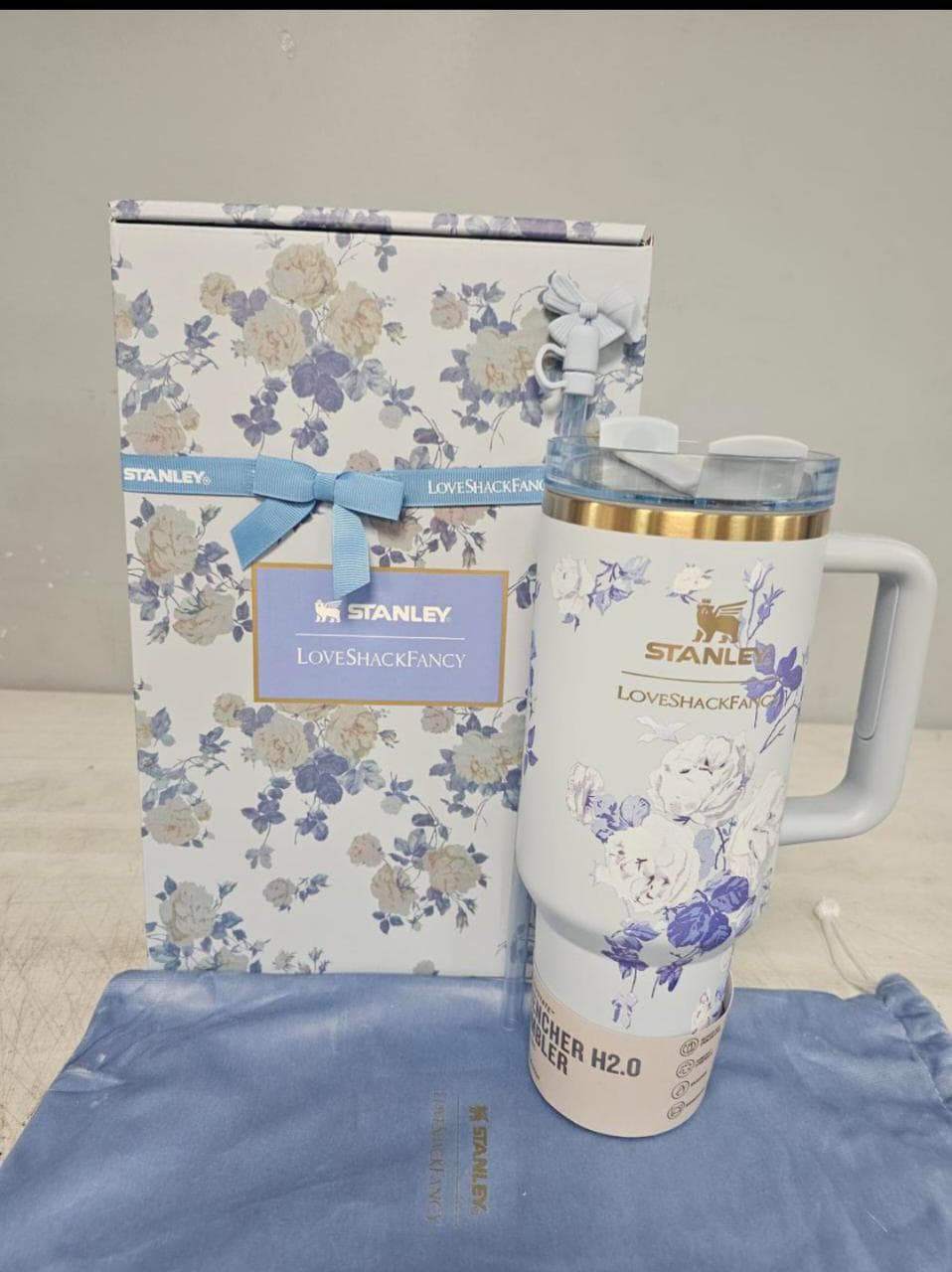 Stanley x Love shack Fancy 40 oz Everblooming Rosettes Quencher Blue AUTHENTIC