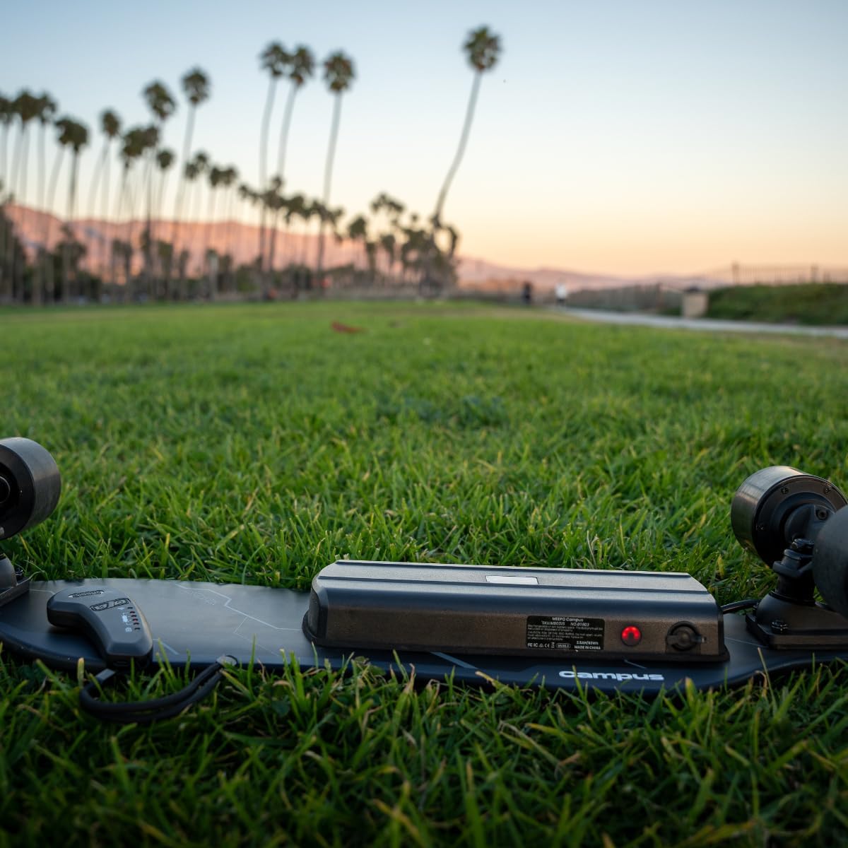 MEEPO Campus Electric Skateboard – Beginner E-Skateboard for Teens 15.5 mph